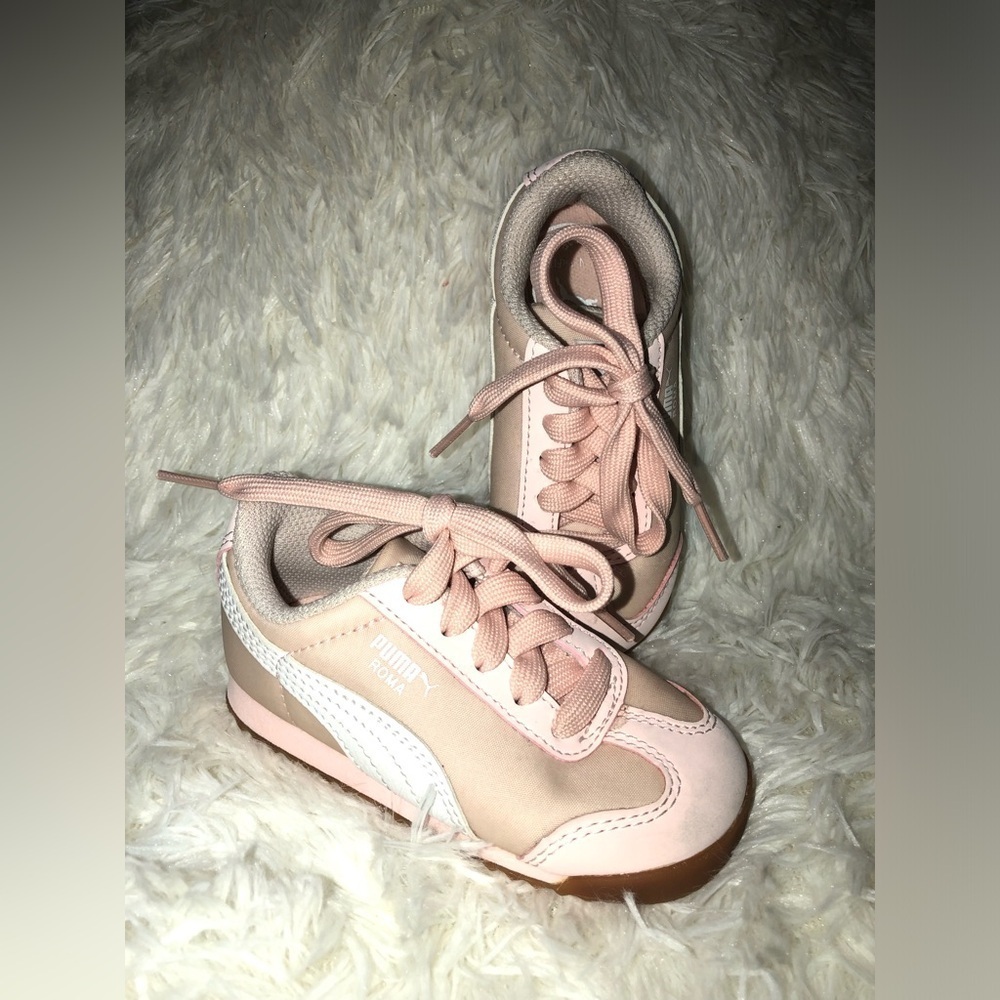 Puma Kids Sneakers - Soft Pink and White size 6 - Picture 9 of 16